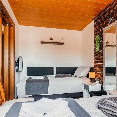 G.a.d.d 001 Glueck An Der Donau Apartman