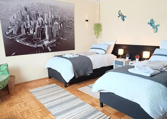 Gadd 001 Glueck An Der Donau # Deluxe 24#7 Check In * Штраубинг